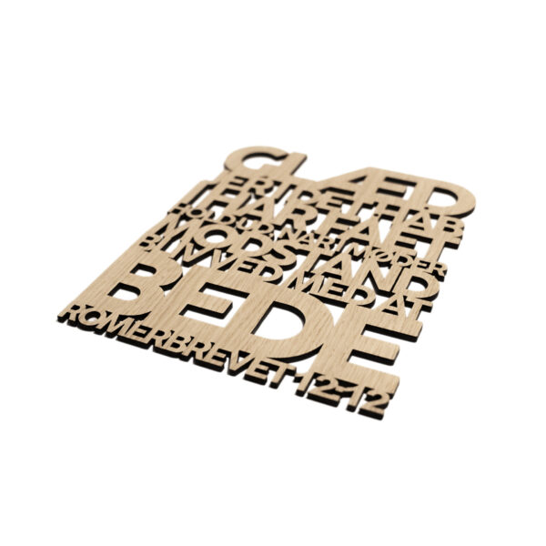 Glæd jer i det håb | Træskilt | Romerbrevet 12:12 | Bibelvers